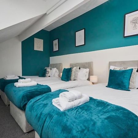 Large House Close To Leeds - Ideal For Groups Екстериор снимка