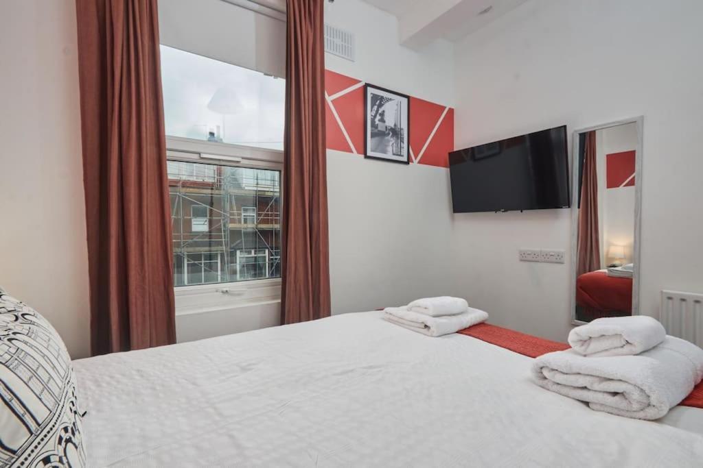 Large House Close To Leeds - Ideal For Groups Екстериор снимка