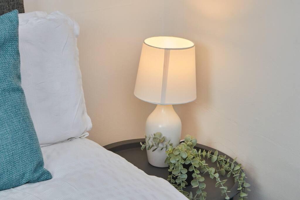 Large House Close To Leeds - Ideal For Groups Екстериор снимка