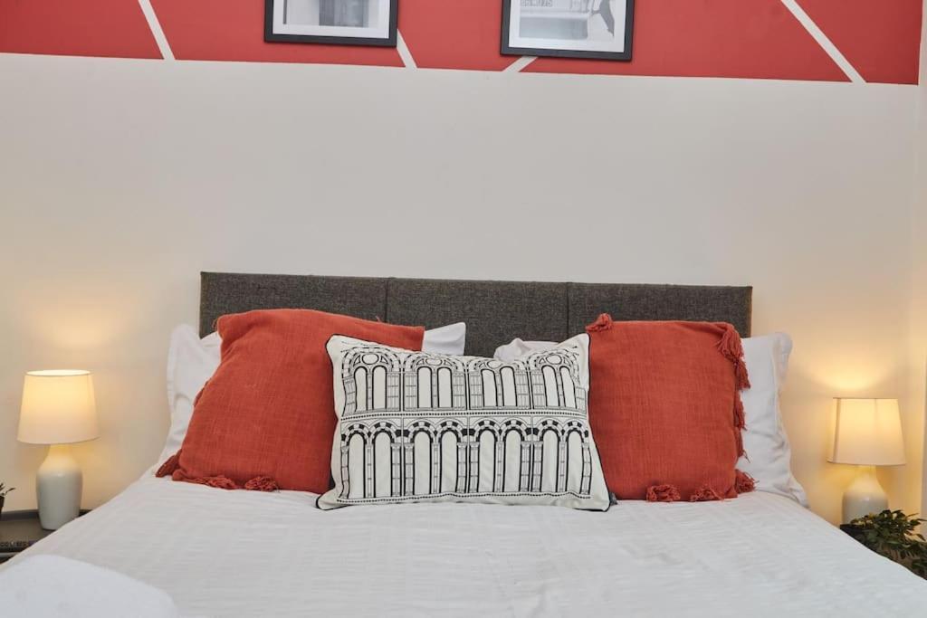 Large House Close To Leeds - Ideal For Groups Екстериор снимка